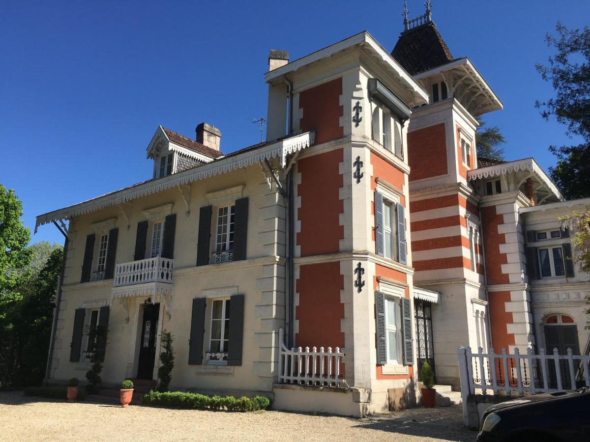 Bed and Breakfast Manoir De L'Epine Saint-Severin Екстер'єр фото
