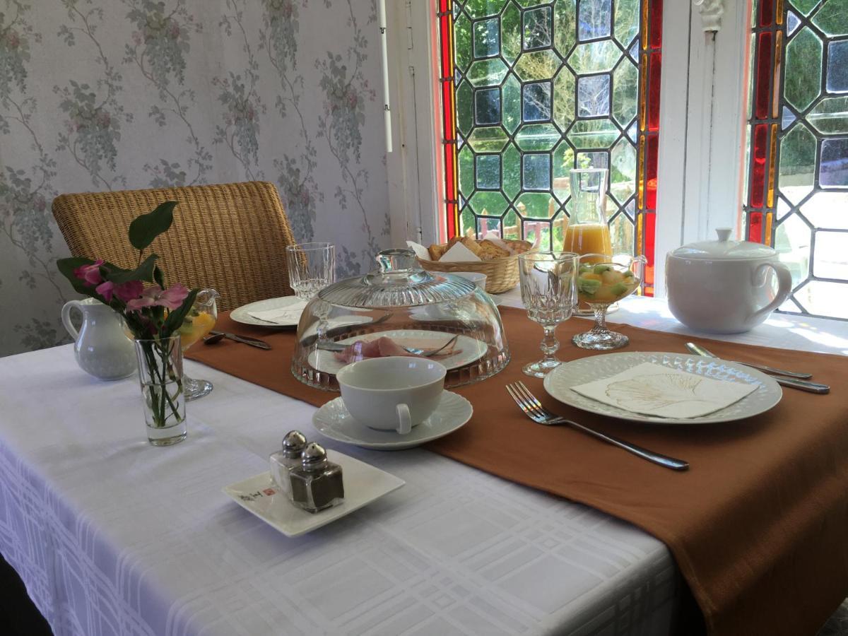 Bed and Breakfast Manoir De L'Epine Saint-Severin Екстер'єр фото