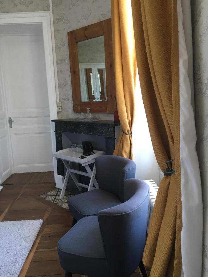 Bed and Breakfast Manoir De L'Epine Saint-Severin Екстер'єр фото