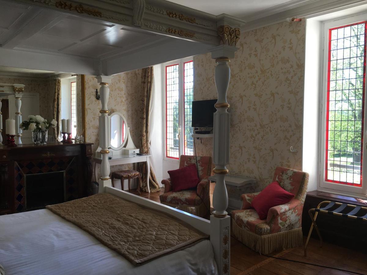 Bed and Breakfast Manoir De L'Epine Saint-Severin Екстер'єр фото