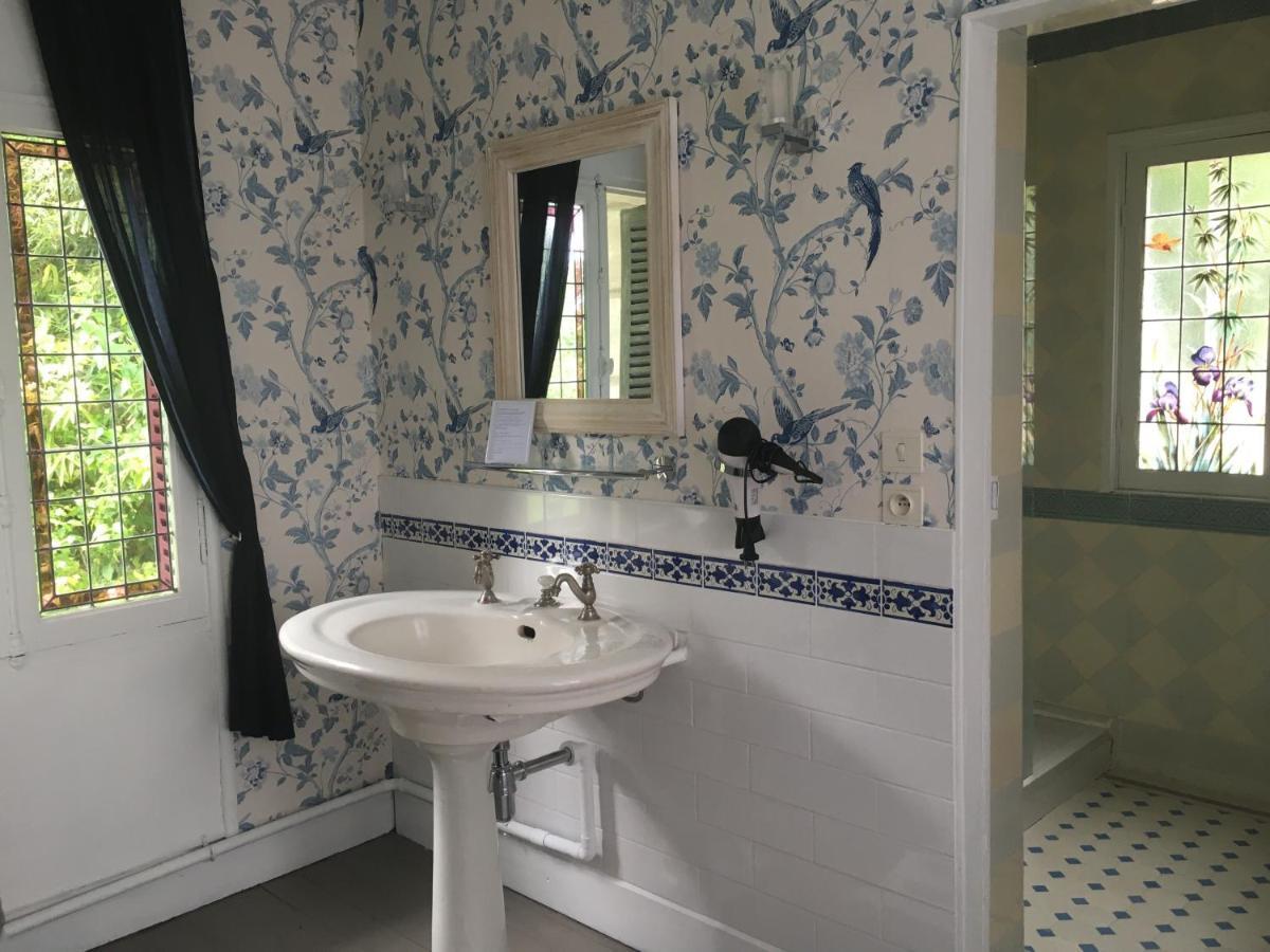 Bed and Breakfast Manoir De L'Epine Saint-Severin Екстер'єр фото
